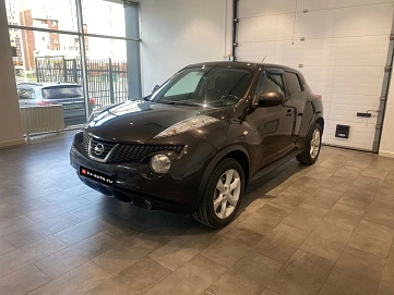 Nissan Juke, 2011г., передний привод, вариатор