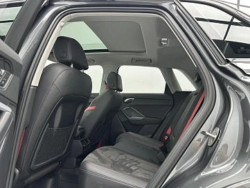 Audi Q3, 2023г., передний привод, робот