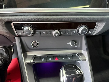 Audi Q3, 2023г., передний привод, робот