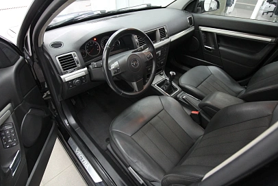 Opel Vectra, 2007г., передний привод, механика