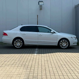 Skoda Superb, 2010г., передний привод, автомат