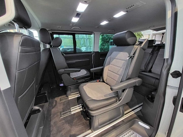 Volkswagen Multivan, 2022г., передний привод, робот
