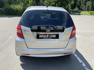 Honda Jazz, 2011г., передний привод, механика