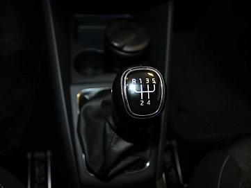 Volkswagen Polo, 2020г., передний привод, механика