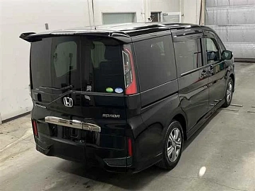 Honda Stepwgn, 2022г., полный привод, вариатор