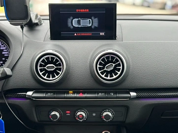 Audi A3, 2017г., передний привод, робот