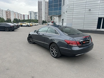 Mercedes-Benz E-Класс, 2014г., задний привод, автомат