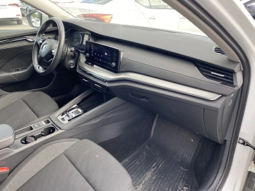 Skoda Octavia, 2021г., передний привод, автомат