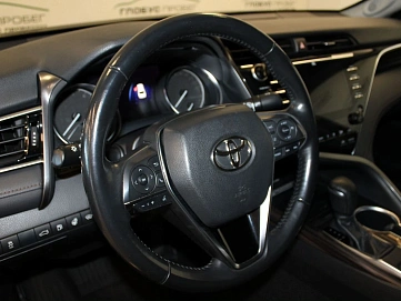 Toyota Camry, 2018г., передний привод, автомат