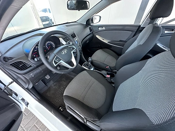 Hyundai Solaris, 2014г., передний привод, механика