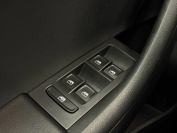 Volkswagen Polo, 2020г., передний привод, механика