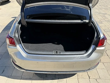 Lexus ES, 2019г., передний привод, вариатор