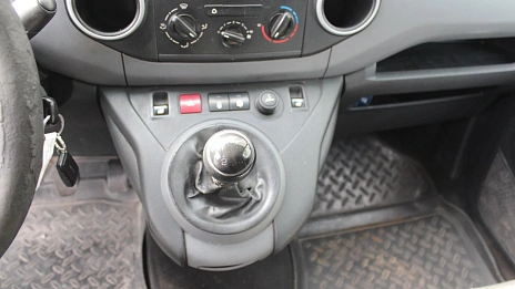 Citroen Berlingo, 2011г., передний привод, механика