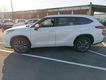 Toyota Highlander, 2025г., полный привод, автомат