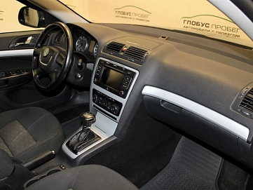 Skoda Octavia, 2011г., передний привод, робот