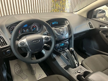 Ford Focus, 2012г., передний привод, механика