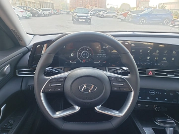 Hyundai Elantra, 2023г., передний привод, вариатор