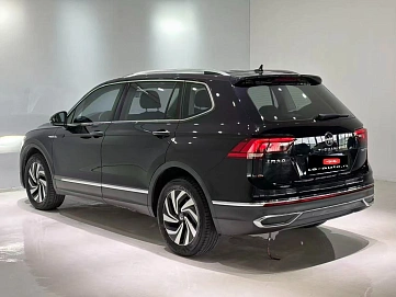 Volkswagen Tiguan, 2022г., передний привод, робот