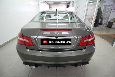 Mercedes-Benz E-Класс, 2012г., задний привод, автомат