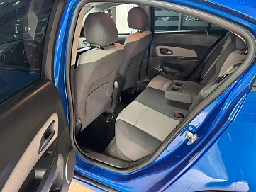 Chevrolet Cruze, 2009г., передний привод, автомат