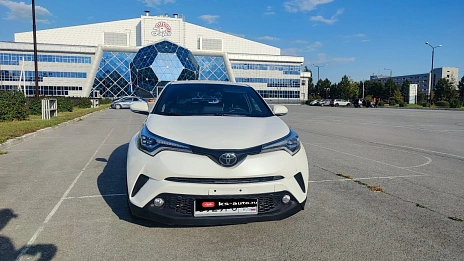 Toyota C-HR, 2020г, передний привод, вариатор