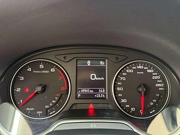 Audi Q2, 2023г., передний привод, робот