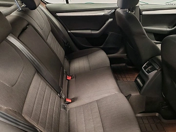Skoda Octavia, 2014г., передний привод, робот