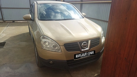 Nissan Qashqai, 2008г., полный привод, вариатор