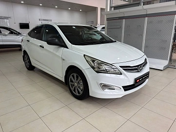 Hyundai Solaris, 2015г., передний привод, автомат
