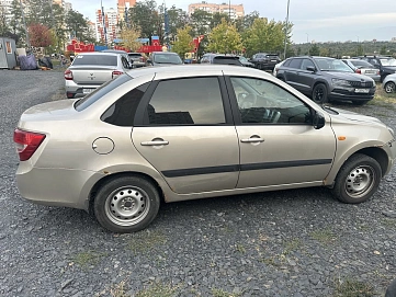 Lada (ВАЗ) Granta, 2013г., передний привод, механика