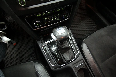 Skoda Superb, 2012г., передний привод, автомат