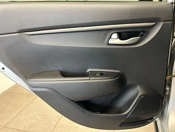 Kia Rio, 2018г., передний привод, механика