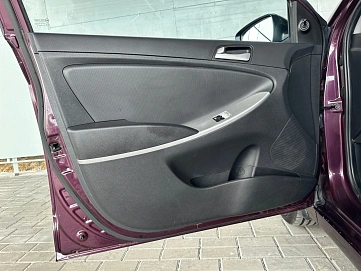 Hyundai Solaris, 2012г., передний привод, механика