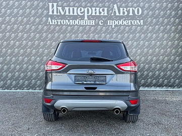Ford Kuga, 2015г., передний привод, автомат