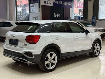 Audi Q2, 2022г., передний привод, робот