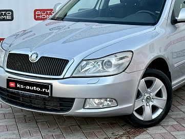 Skoda Octavia, 2010г., передний привод, робот