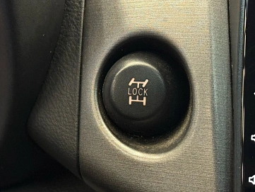 Toyota RAV4, 2011г., полный привод, вариатор