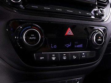 Hyundai Solaris, 2022г., передний привод, автомат