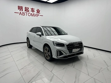 Audi Q2, 2022г, передний привод, робот