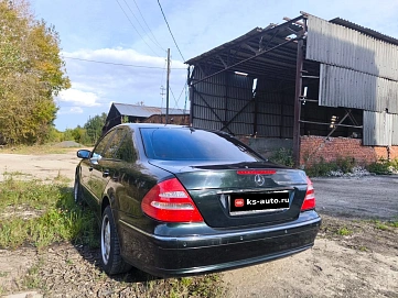 Mercedes-Benz E-Класс, 2002г., задний привод, автомат