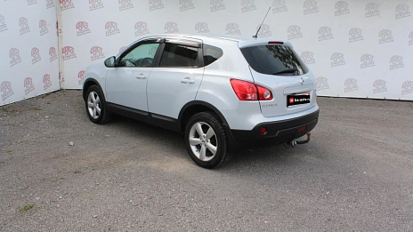 Nissan Qashqai, 2008г., передний привод, механика