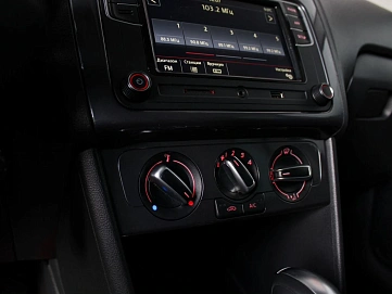 Volkswagen Polo, 2019г., передний привод, автомат