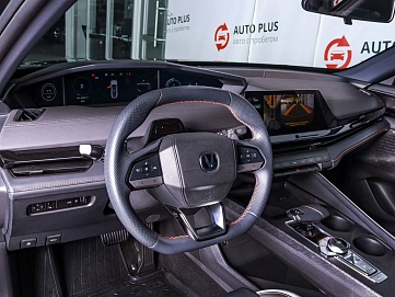 Changan UNI-V, 2024г., передний привод, робот
