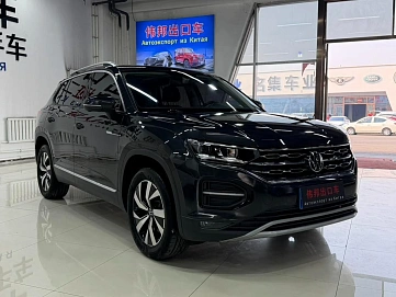 Volkswagen Tayron, 2022г, передний привод, робот
