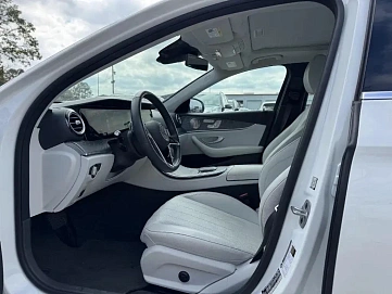 Mercedes-Benz E-Класс, 2022г., задний привод, автомат