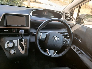 Toyota Sienta, 2020г., передний привод, вариатор