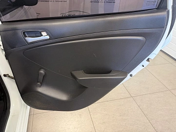 Hyundai Solaris, 2013г., передний привод, механика