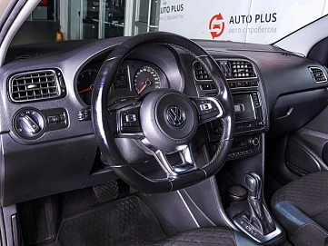 Volkswagen Polo, 2019г., передний привод, автомат