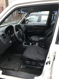 Mitsubishi Pajero, 2010г., полный привод, механика