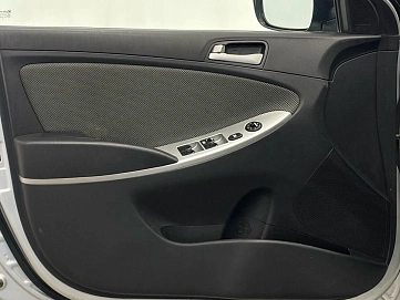 Hyundai Solaris, 2011г., передний привод, механика
